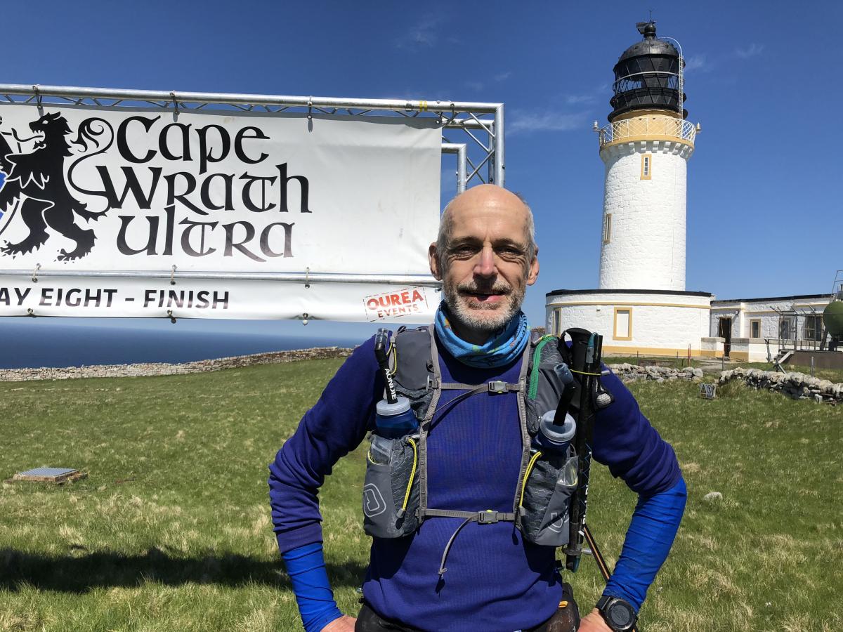 完成的路线在海角的忿怒,苏格兰,在灯塔的面前