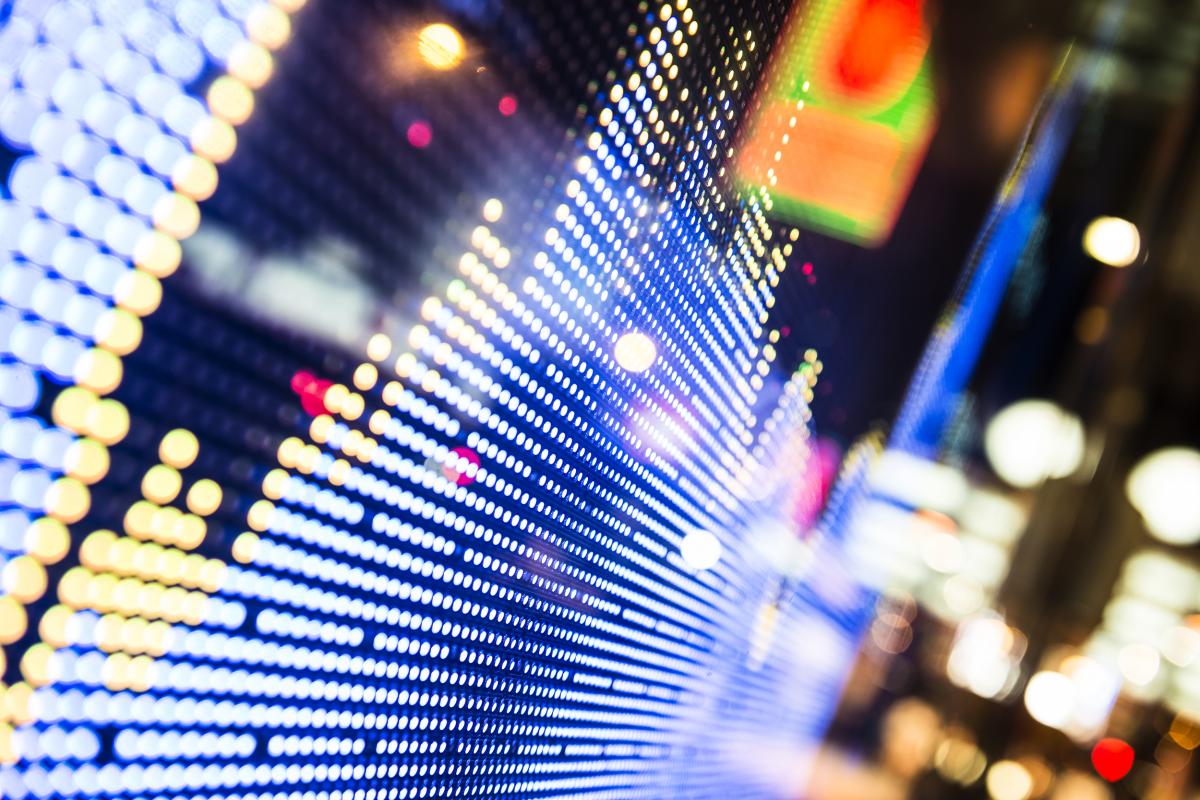 近距离的HBLED电源显示